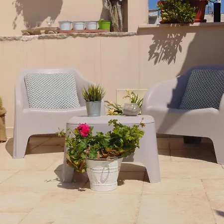 Bed & Breakfast 3 Archi