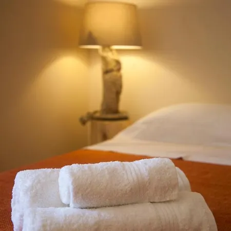 Bed & Breakfast 3 Archi