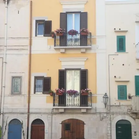 3 Archi Couette-café Trani